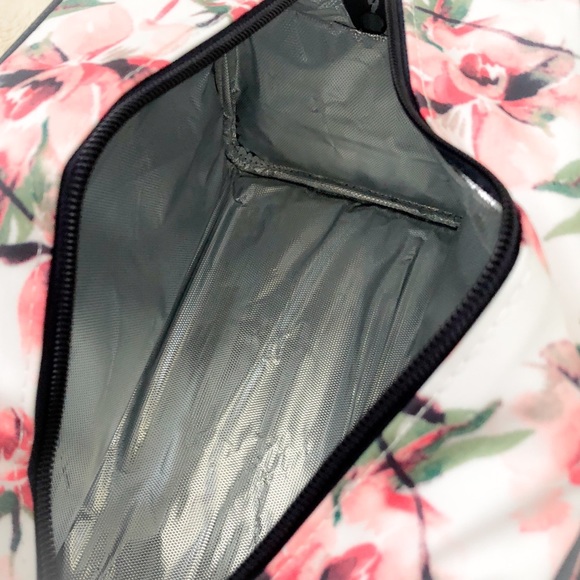 Insulated Floral Lunch Tote - Picture 7 of 8